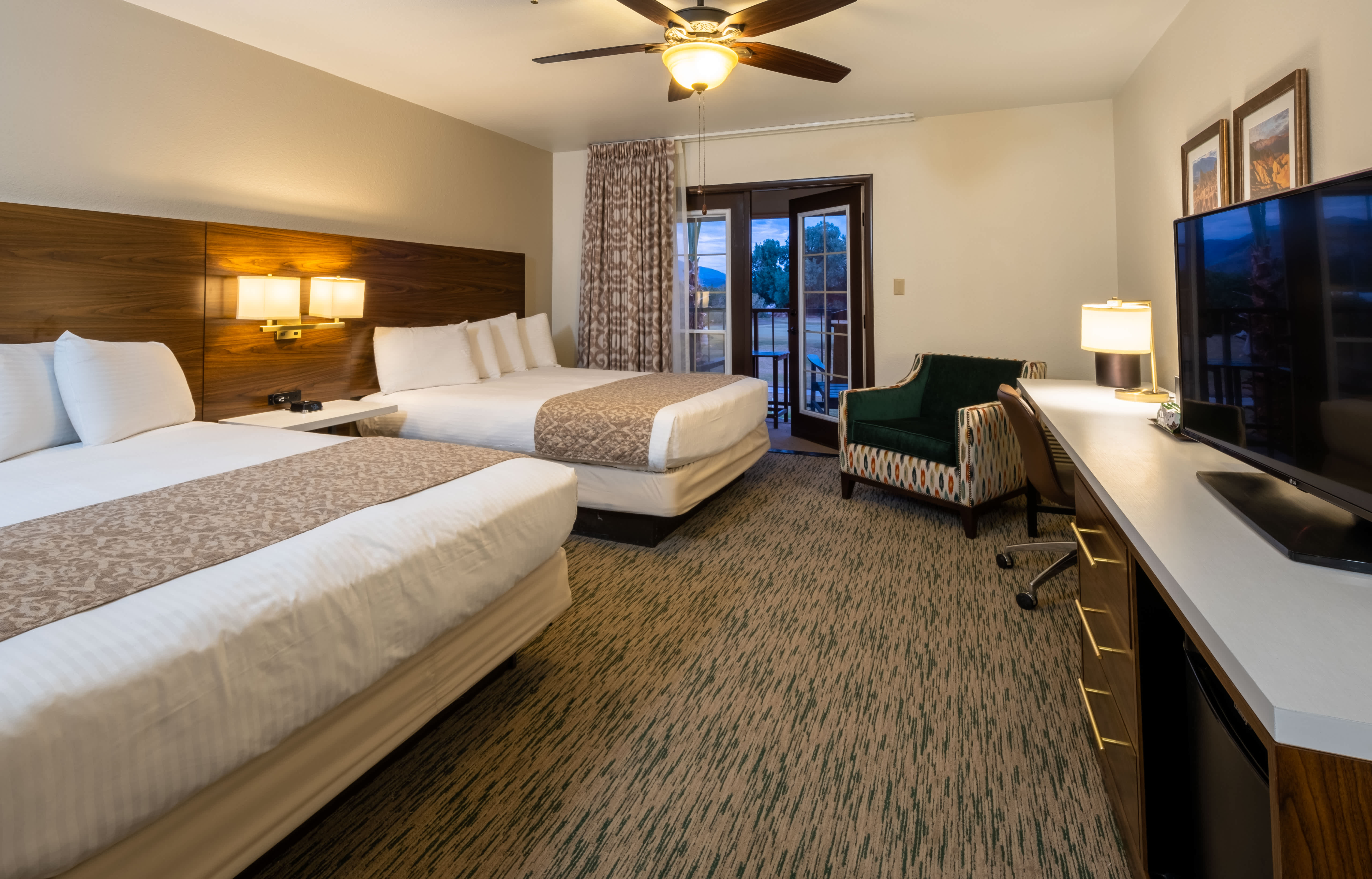 Deluxe 2 Queen Rooms